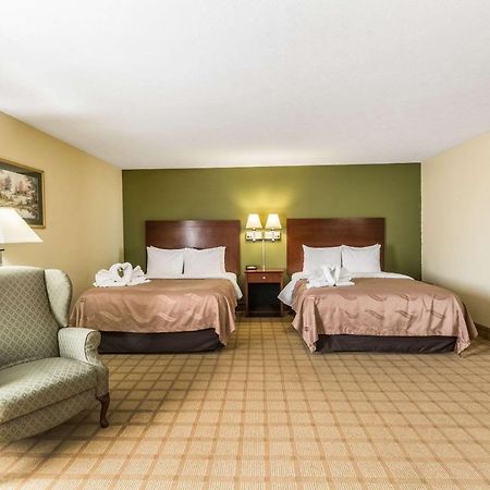 Quality Inn I-74 Batesville Bagian luar foto