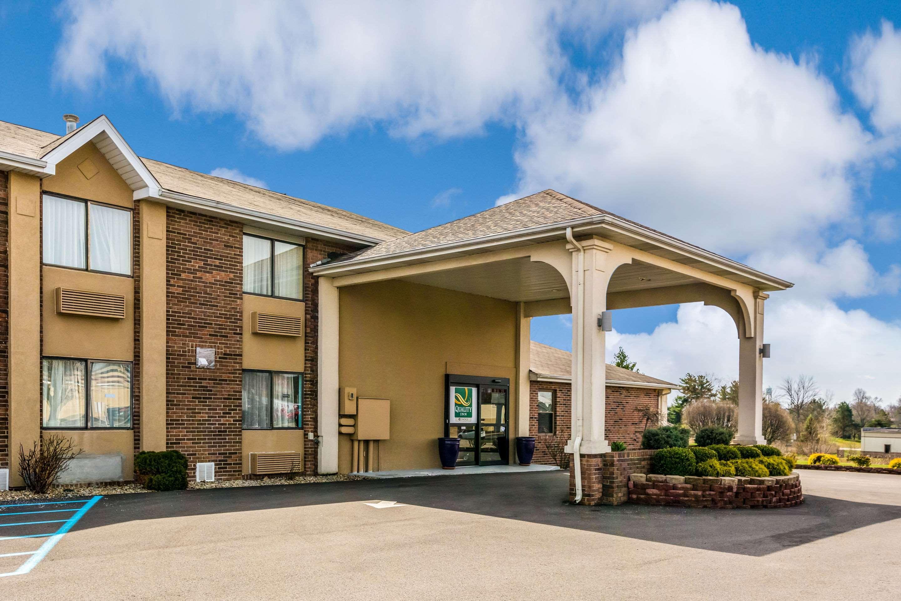 Quality Inn I-74 Batesville Bagian luar foto
