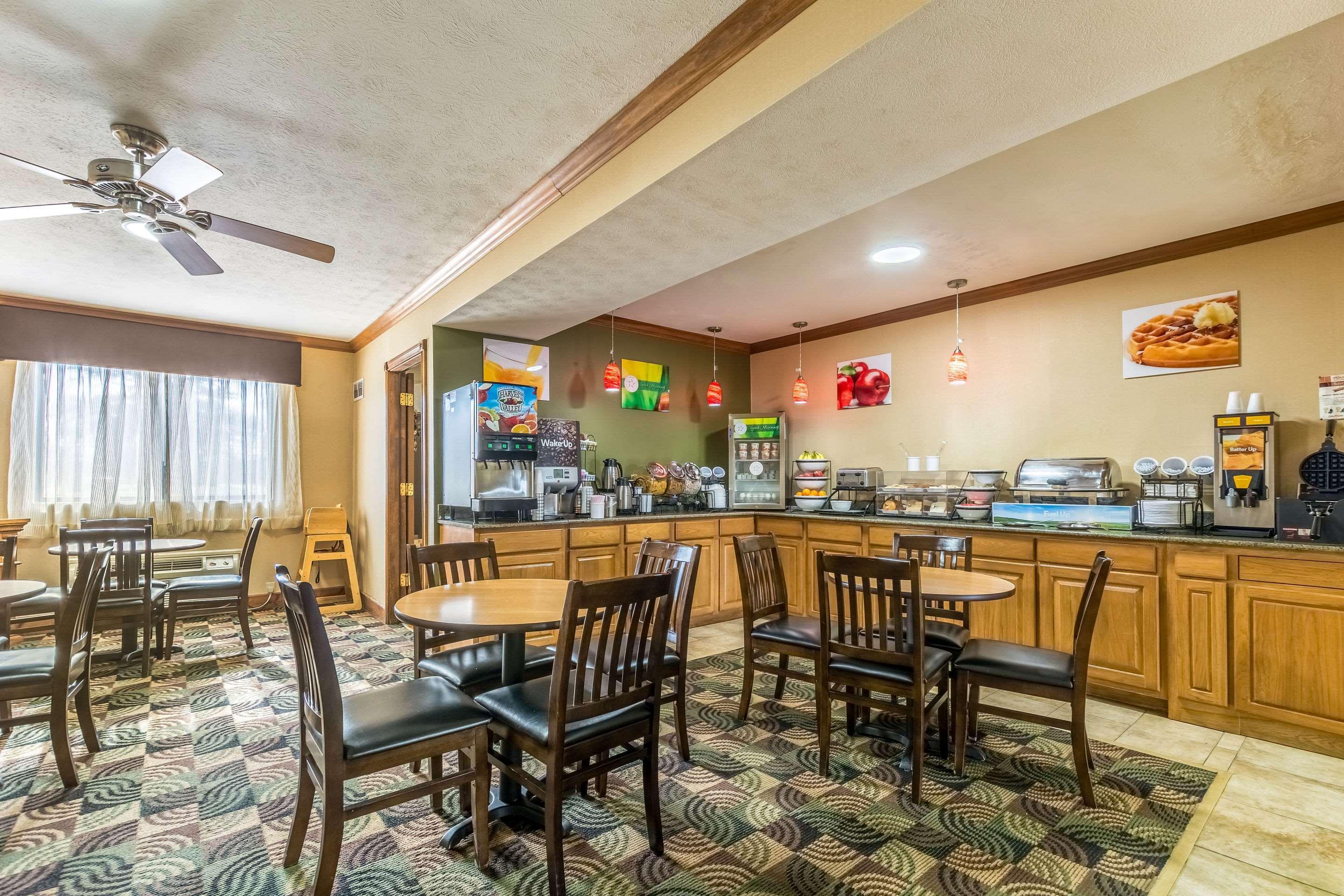 Quality Inn I-74 Batesville Bagian luar foto