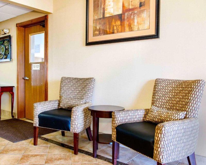 Quality Inn I-74 Batesville Bagian luar foto
