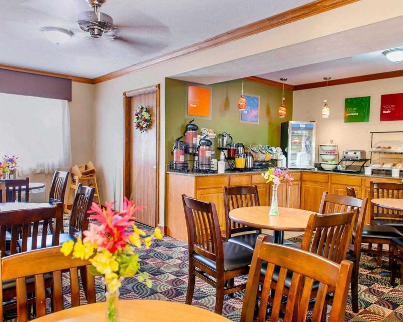 Quality Inn I-74 Batesville Bagian luar foto