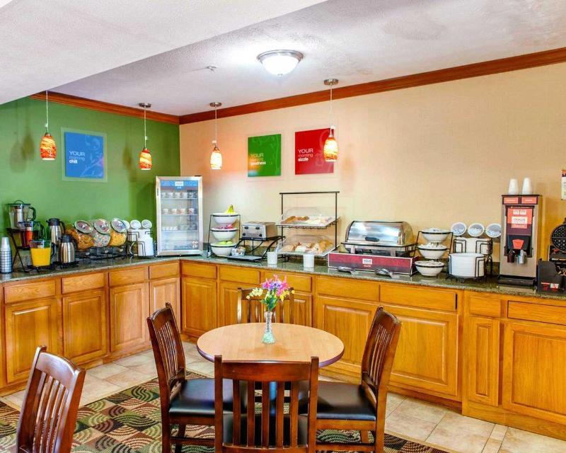 Quality Inn I-74 Batesville Bagian luar foto