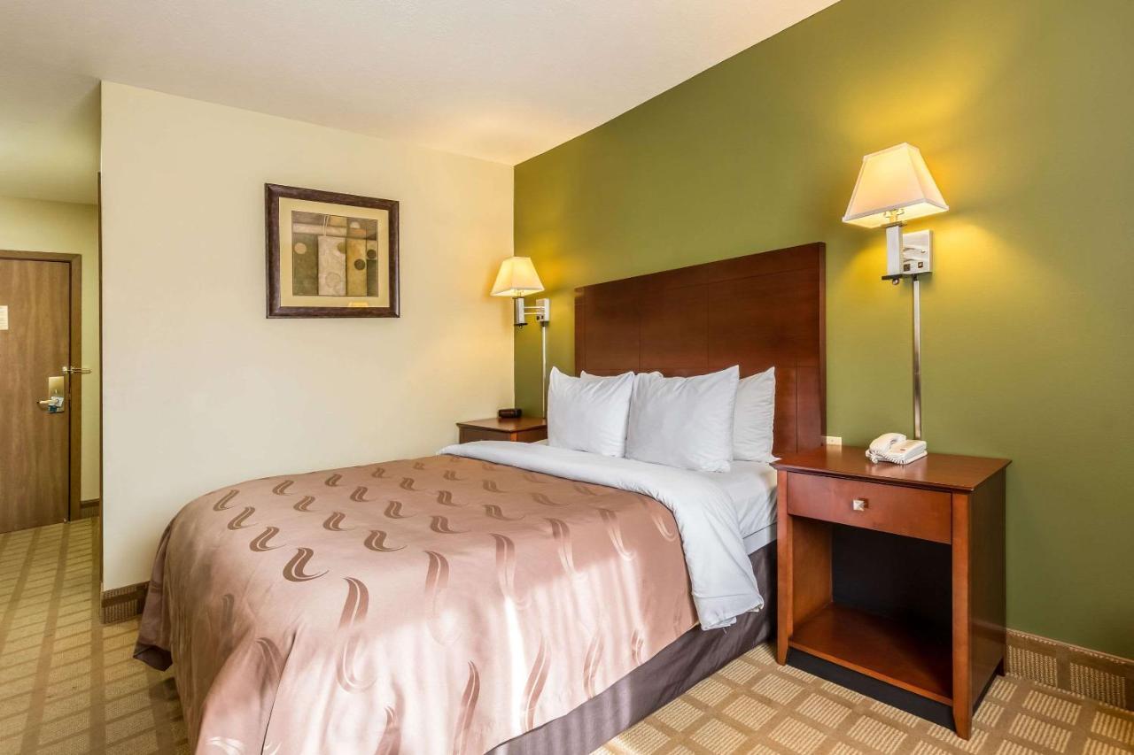 Quality Inn I-74 Batesville Bagian luar foto