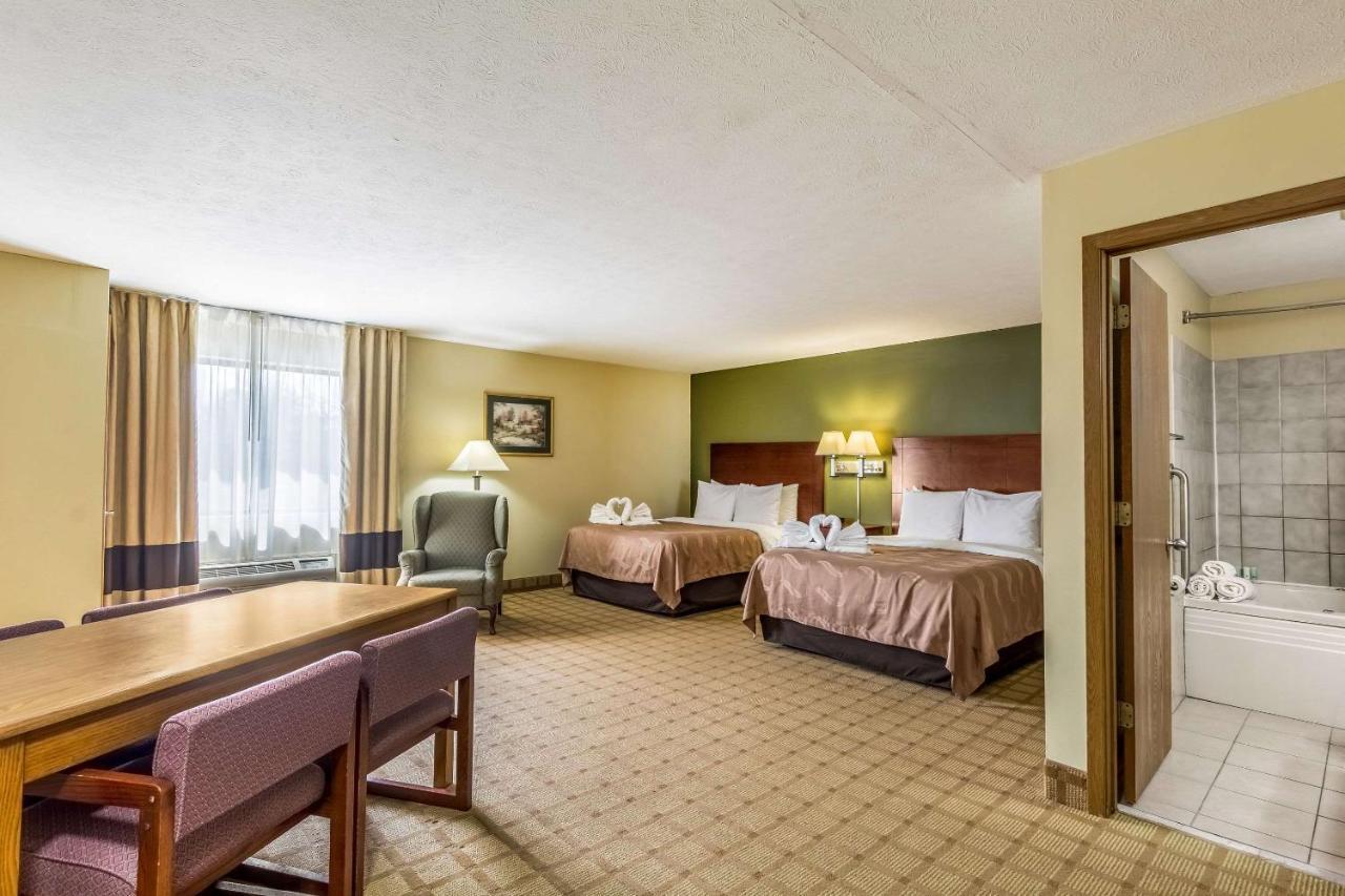 Quality Inn I-74 Batesville Bagian luar foto
