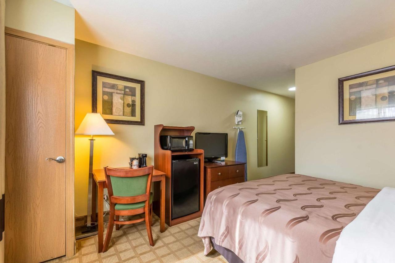 Quality Inn I-74 Batesville Bagian luar foto