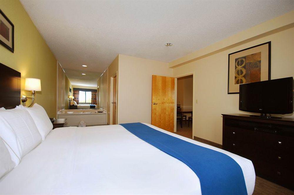 Quality Inn I-74 Batesville Bagian luar foto